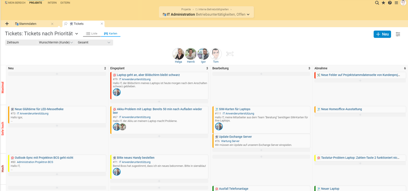 Projektron BCS als Kanban Software: Tickets verschiedener Priorisierung und mit unterschiedlichen Bearbeitungsständen.