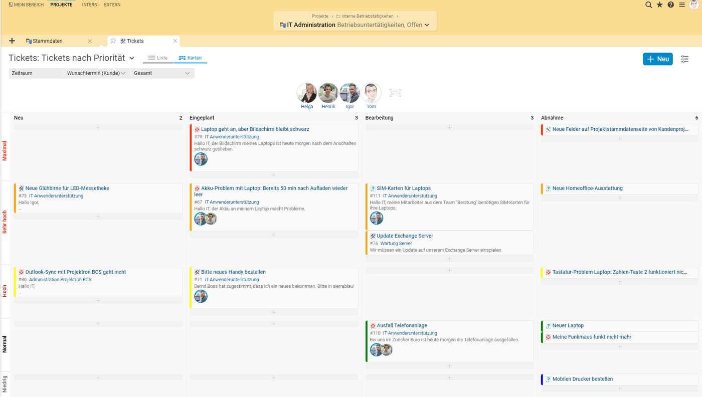 Projektron BCS als Kanban Software: Tickets verschiedener Priorisierung und mit unterschiedlichen Bearbeitungsständen.