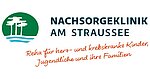 Die Klinik unterstützt herz- und krebskranke Kinder sowie ihre Familien in der Rehabilitation. Logo der Kinder-Reha Klinik am Straussee, Einrichtung zur Nachsorge für herz- und krebskranke Kinder